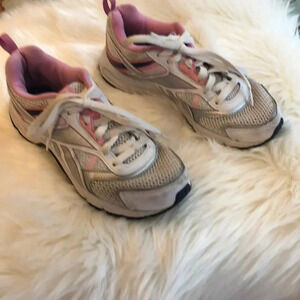Reebok women’s tennis shoes